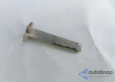 2010 Honda Insight Lx from USA, damaged, VIN JHMZE2H52AS011638